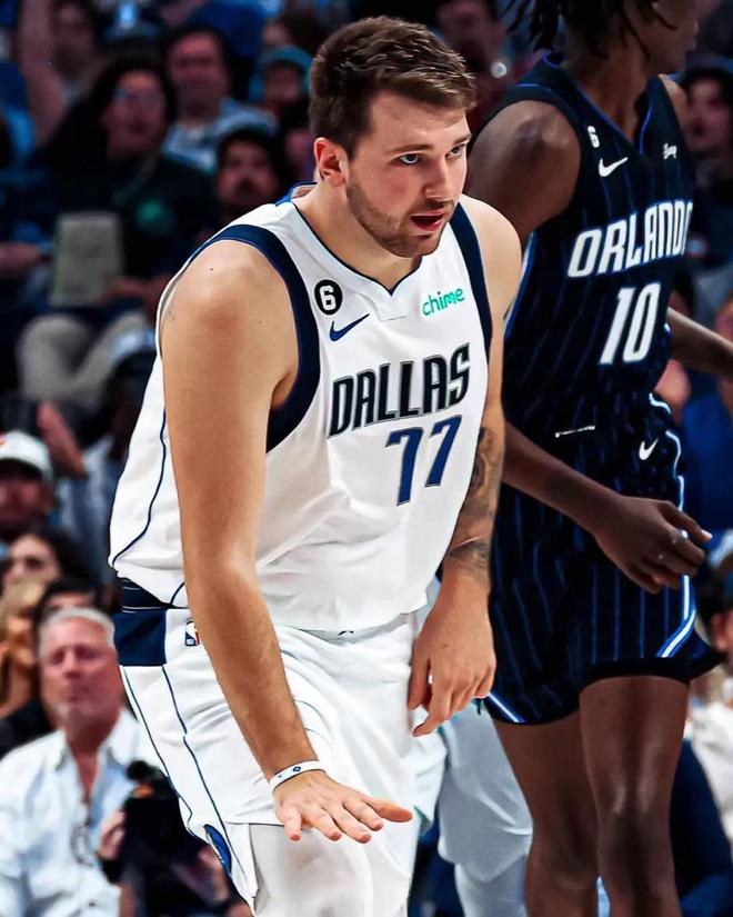 面对防守偏 面对防守偏