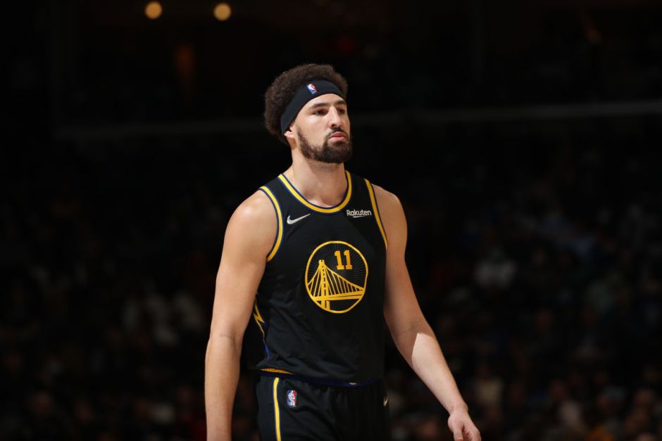 保持控球的 保持控球的